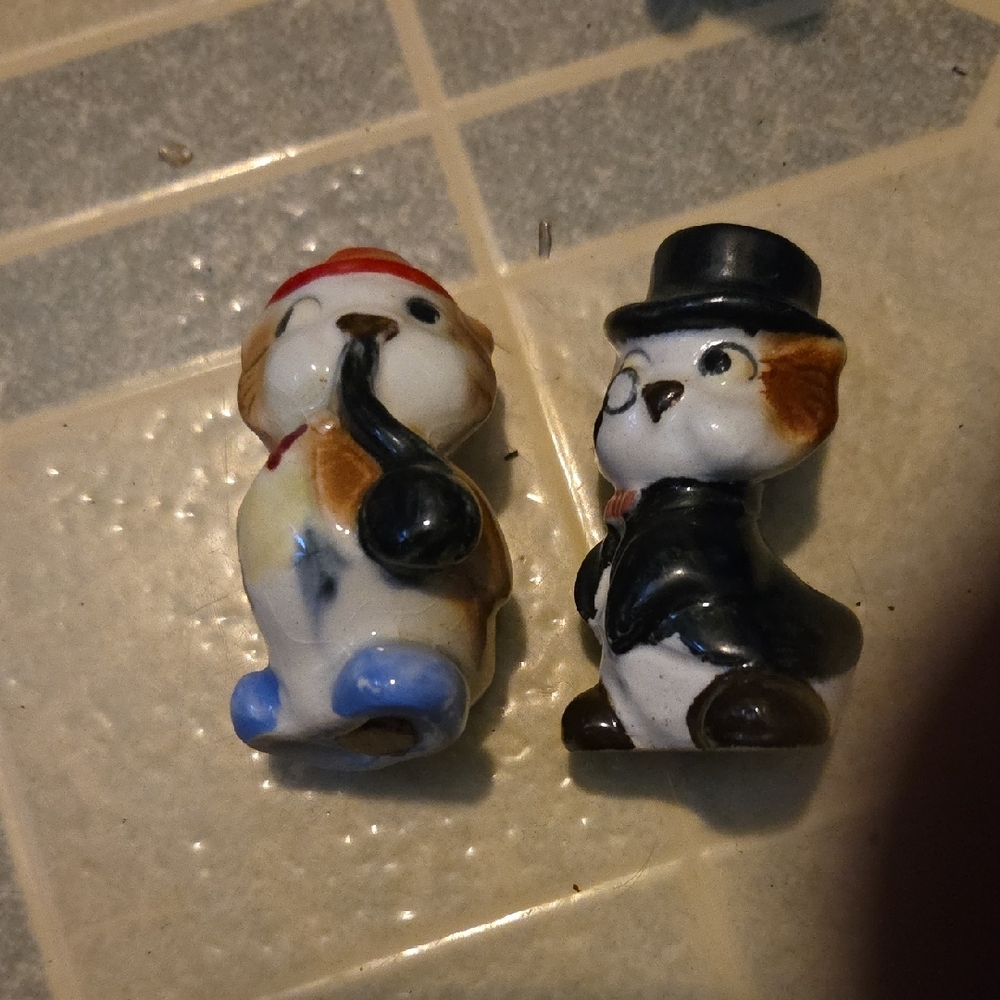Ceramic Pets Figurines - Red and Blue Anthropomorphic Salt Pepper Shakers 1950s